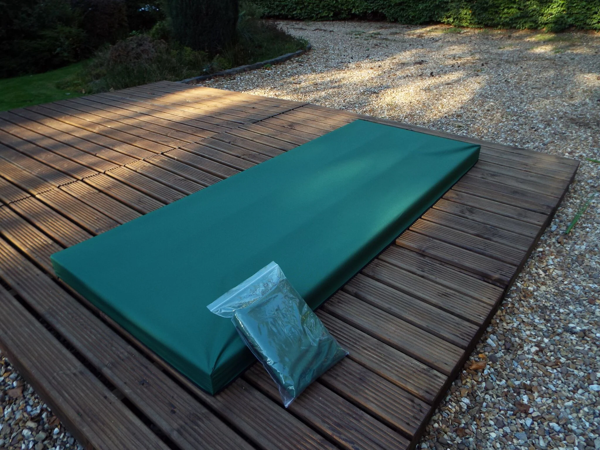 HB174 - Wentworth 3 Seat Arbour Canopy (Green , Grey or Burgundy) - Image 3