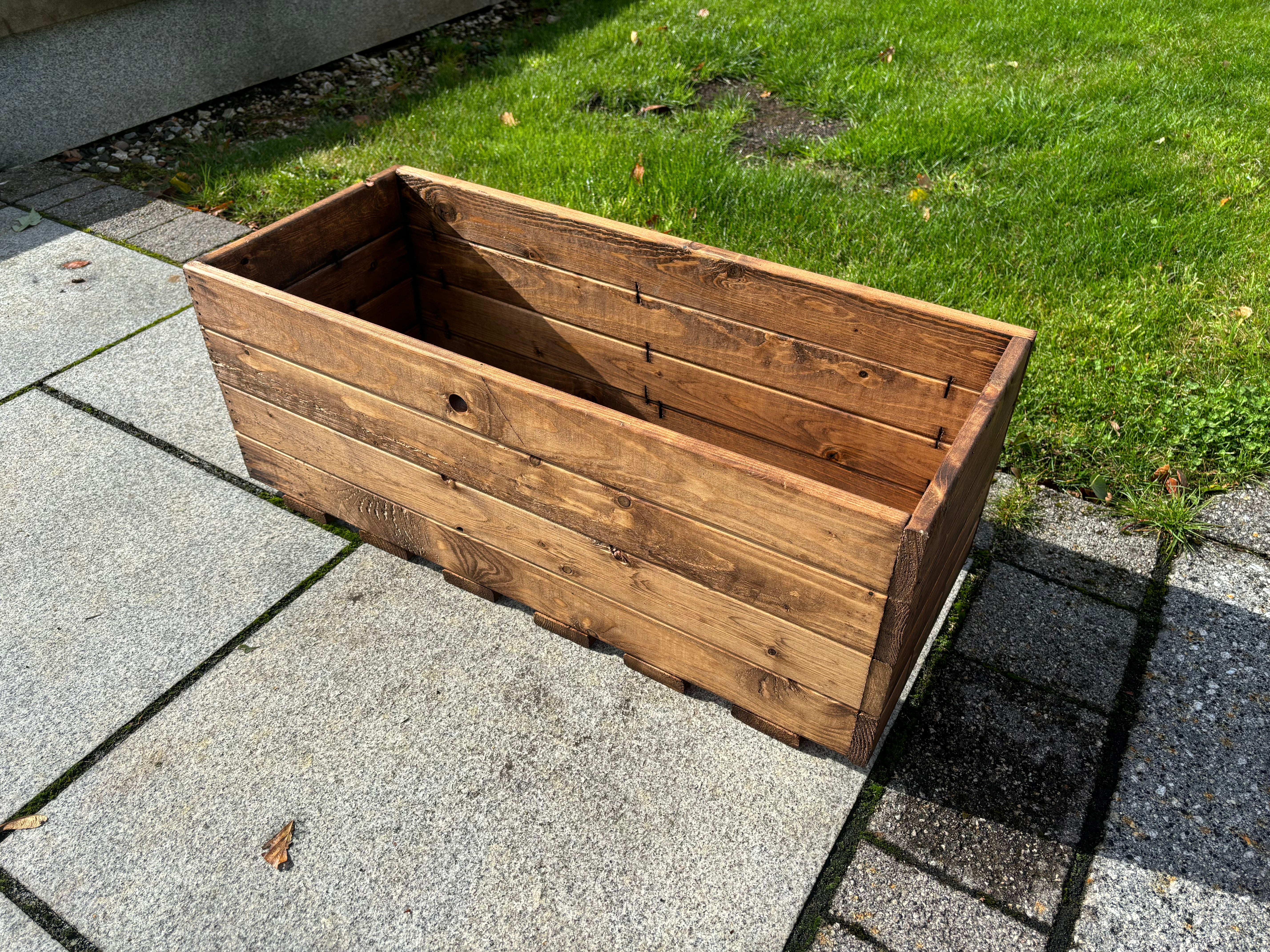 HB105 - Large Berwick Trough - Image 4
