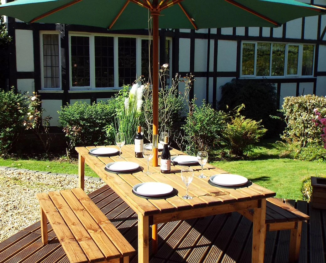 HB110 - Six Seater Table Set - Image 3
