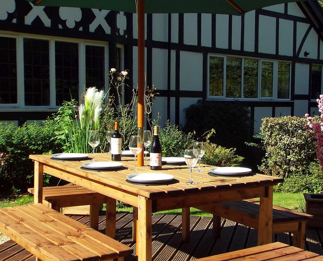 HB111 - Eight Seater Table Set - Image 4