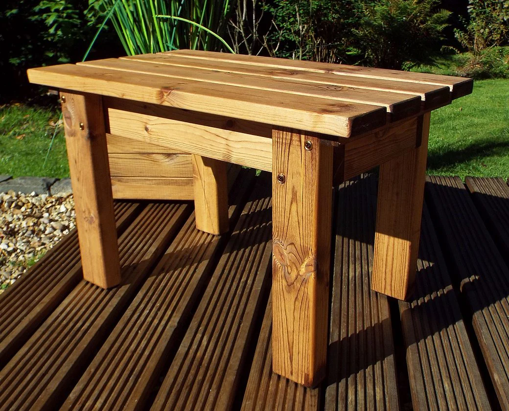 HB112 - One Seater Solid Form