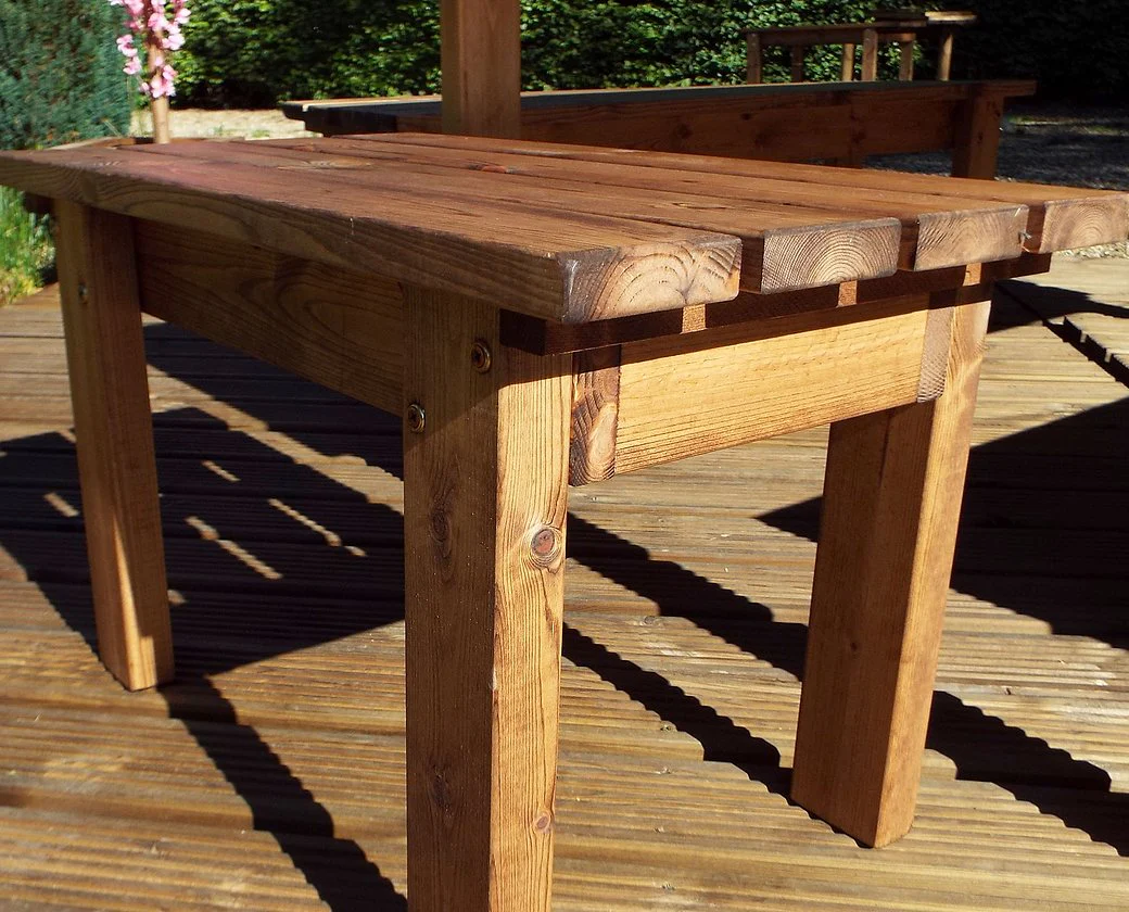 HB112 - One Seater Solid Form - Image 2