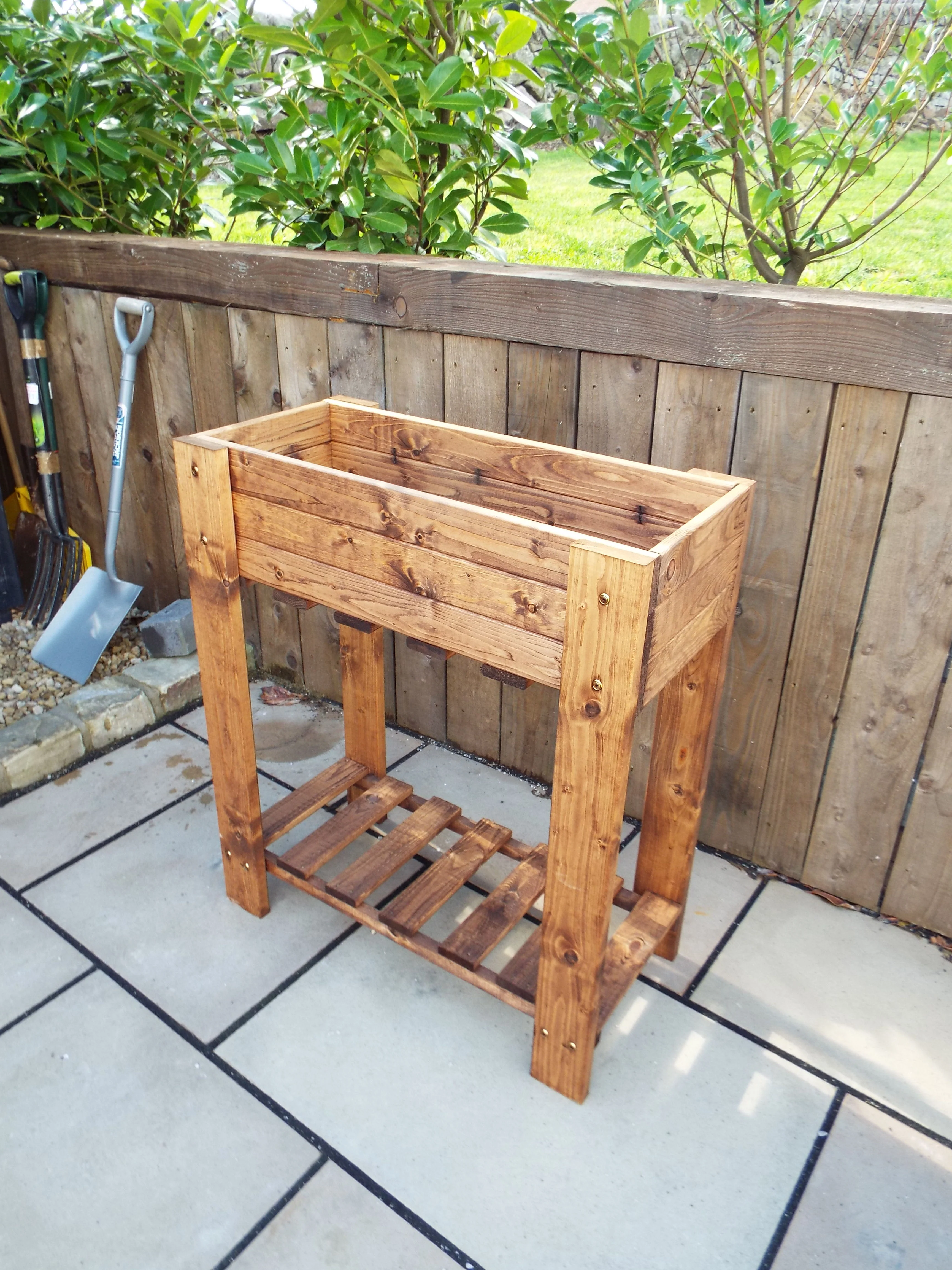 HB219 - Large Chesterfield Raised Planting Trug - Image 3