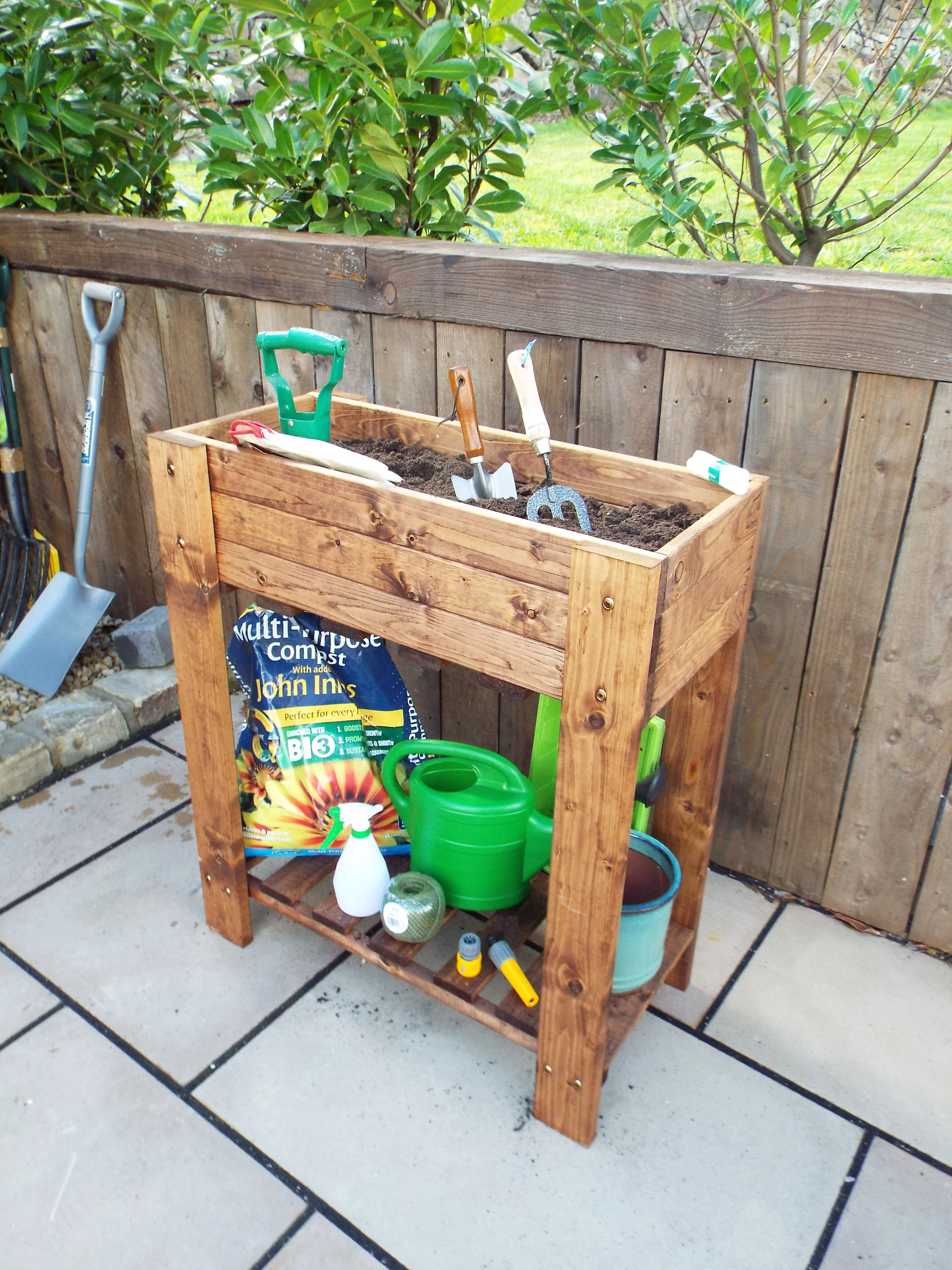 HB219 - Large Chesterfield Raised Planting Trug - Image 5