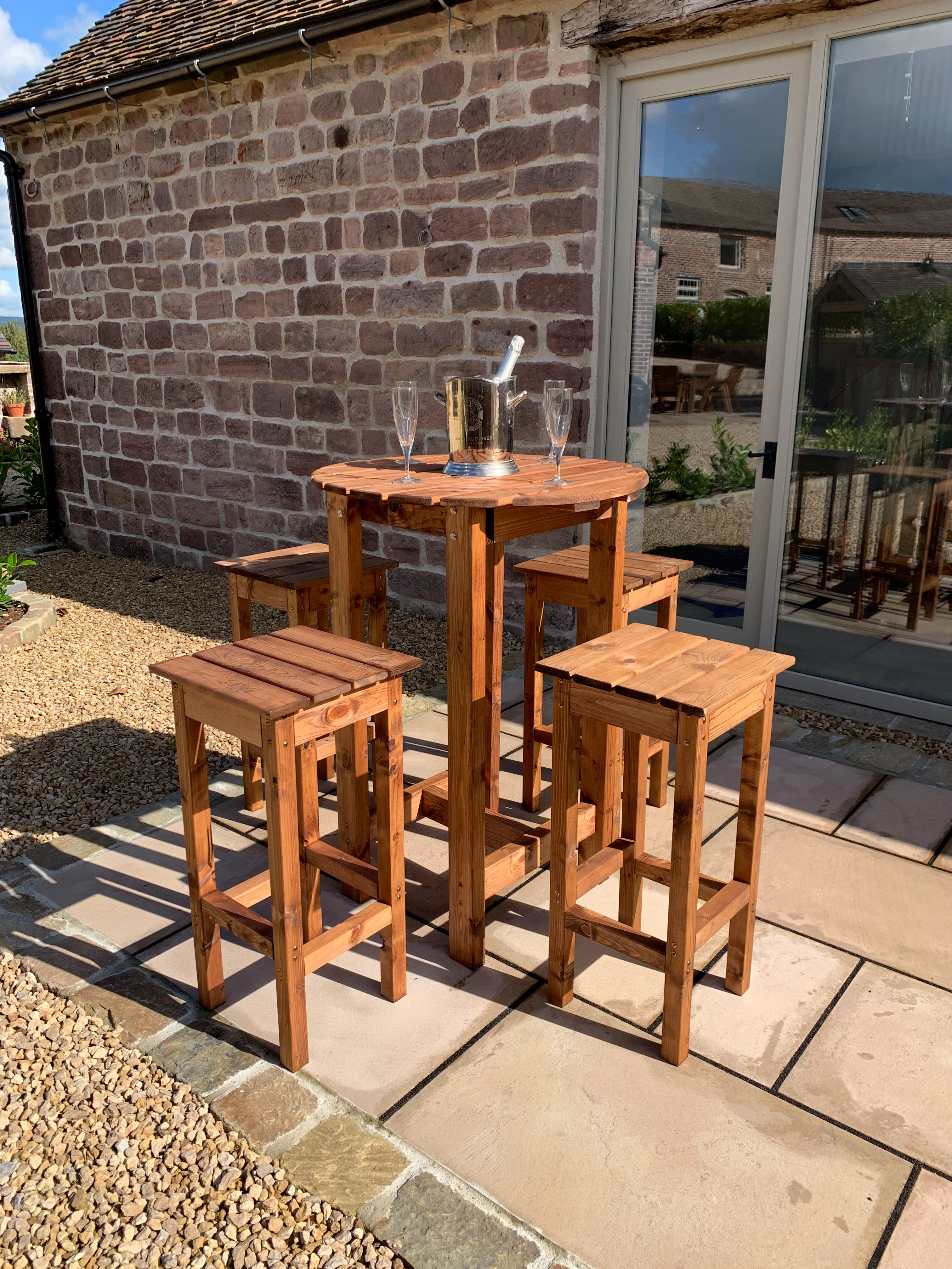 HB224 - Alfresco Bar Set Four Seater - Image 3