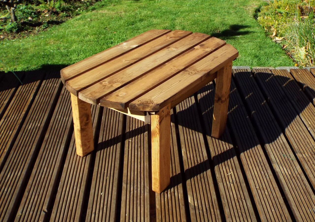 HB23 - Traditional Coffee Table - Image 3