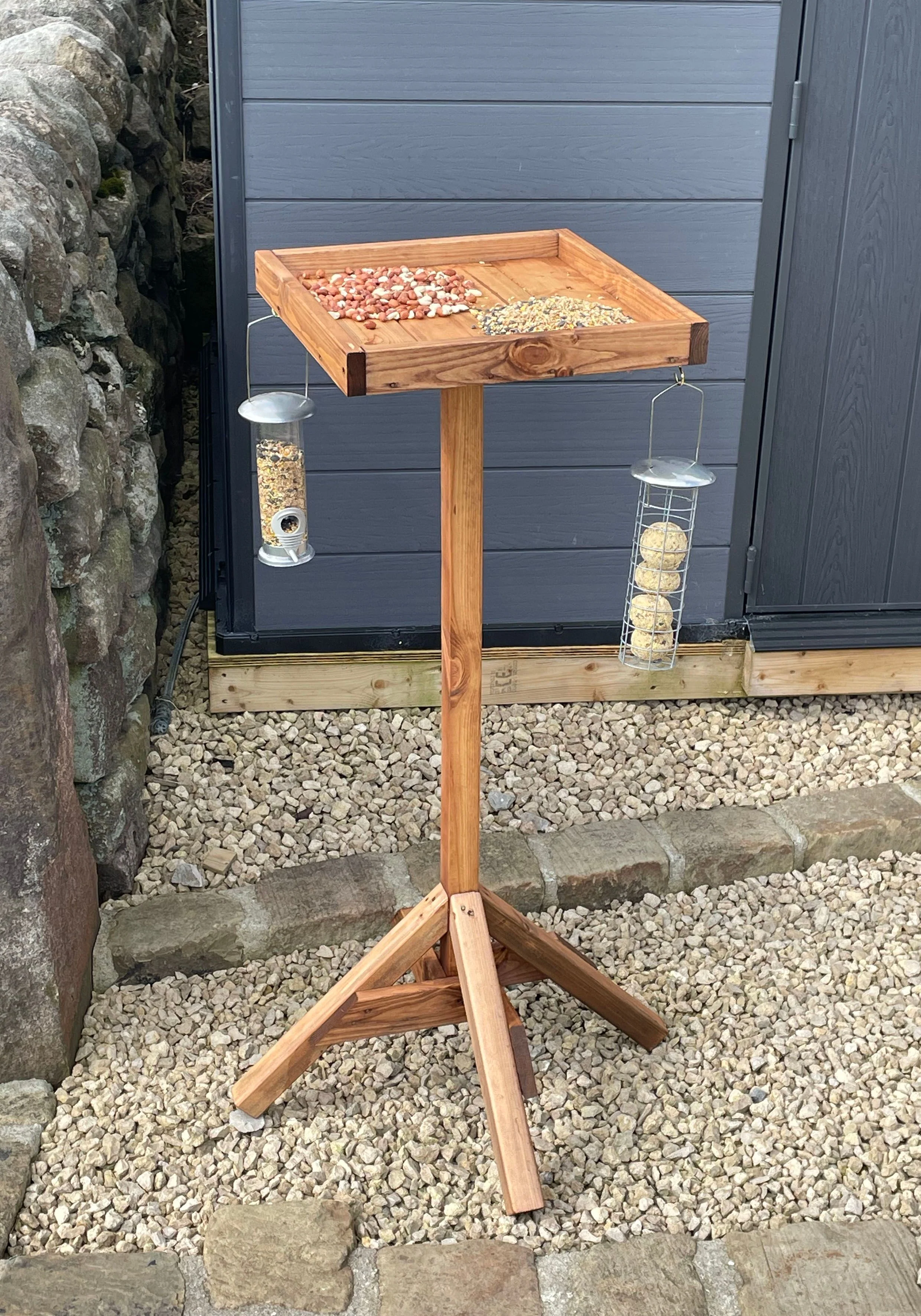 HB241 - Extra Large Bird Platford Feeding Station - Image 3