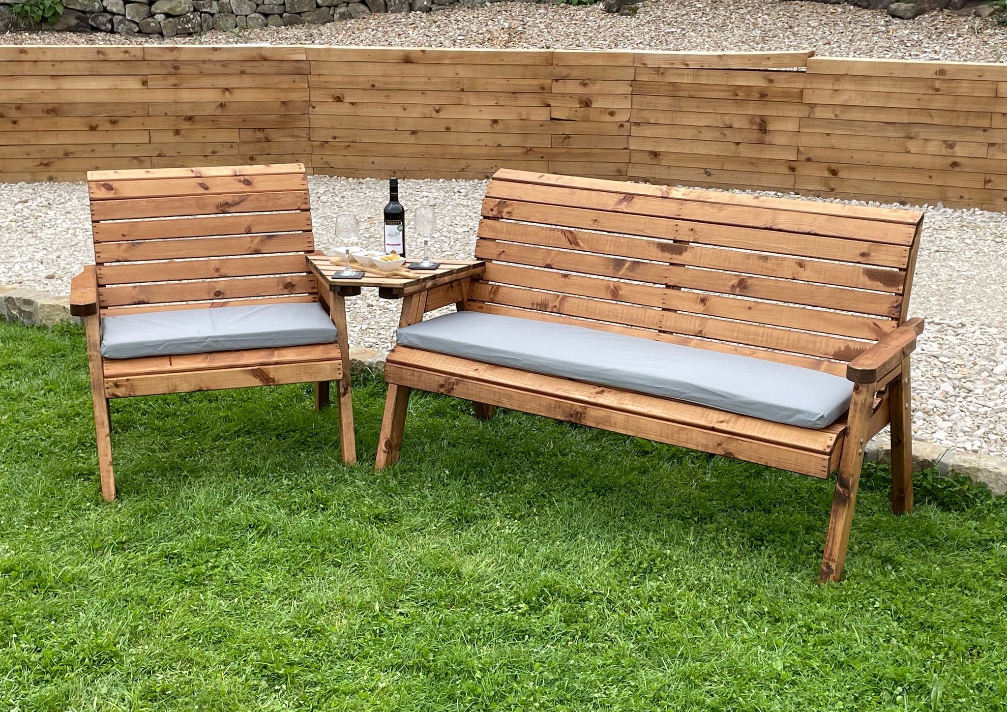 HB259 - Grand Four Seater Angled Companion Set - Image 3