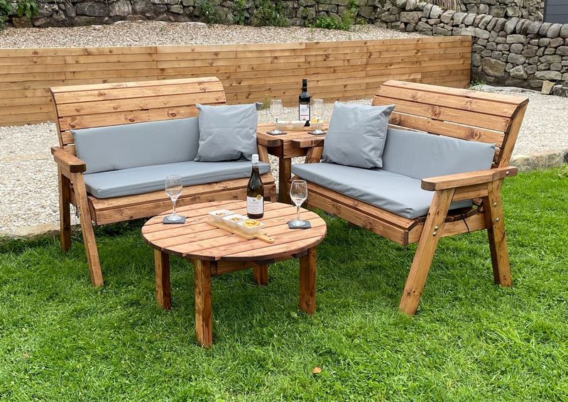 HB266 - Four Seater Balmoral Corner Set With Round Coffee - Image 3