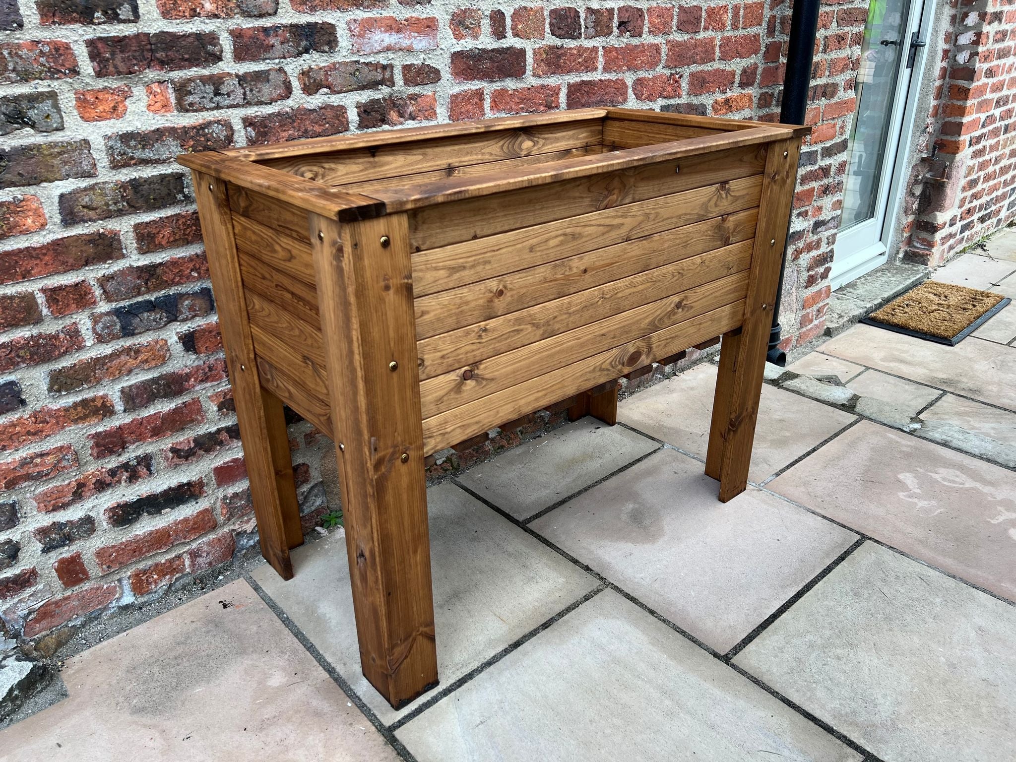 HB272 - Extra Large Somerford Deep Root Planter - Image 4