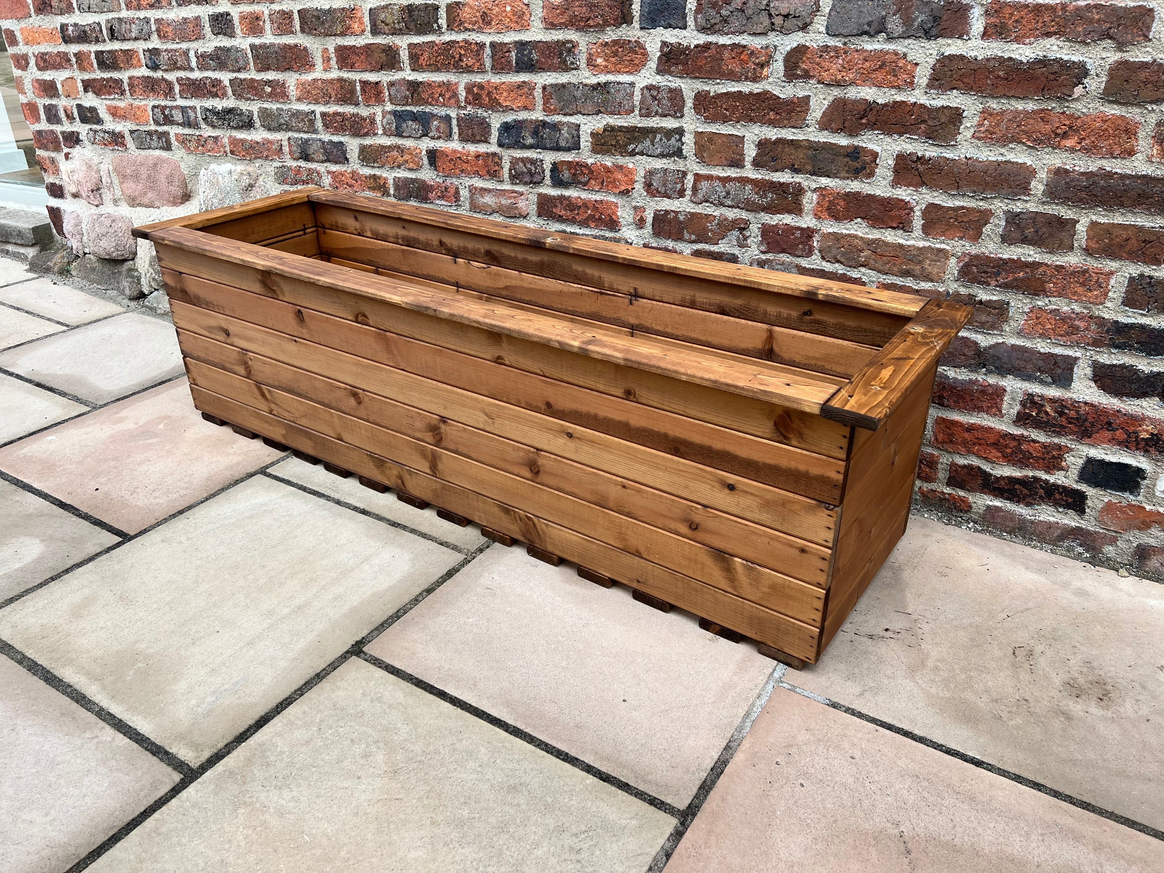 HB279 - The Willoughby Extra Large Sleeper Trough - Image 6