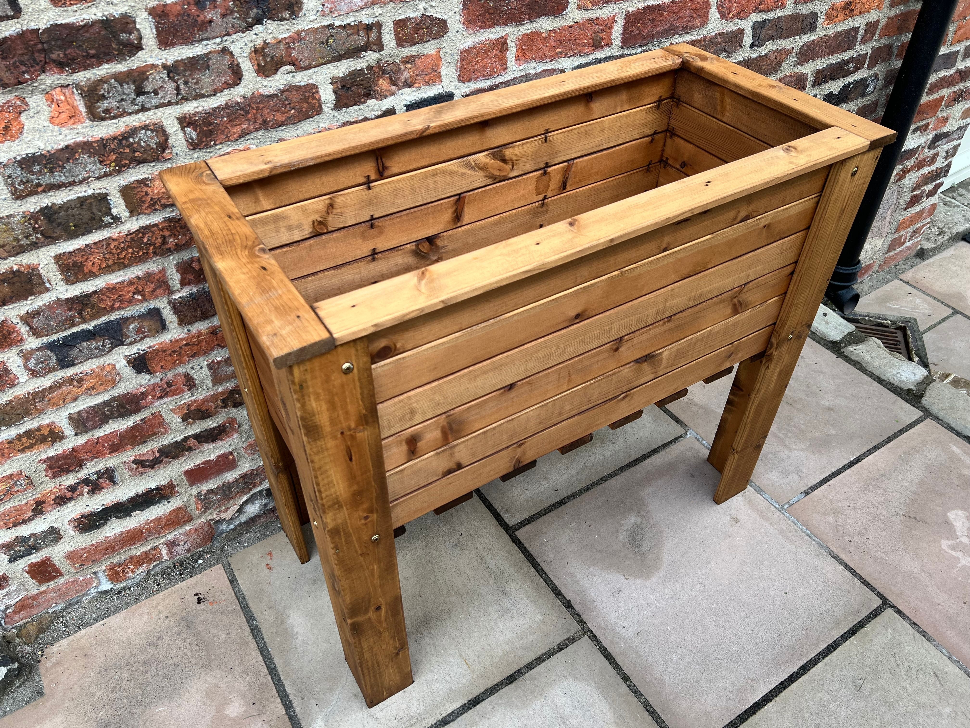 HB271 -Large Somerford Deep Root Planter - Image 5