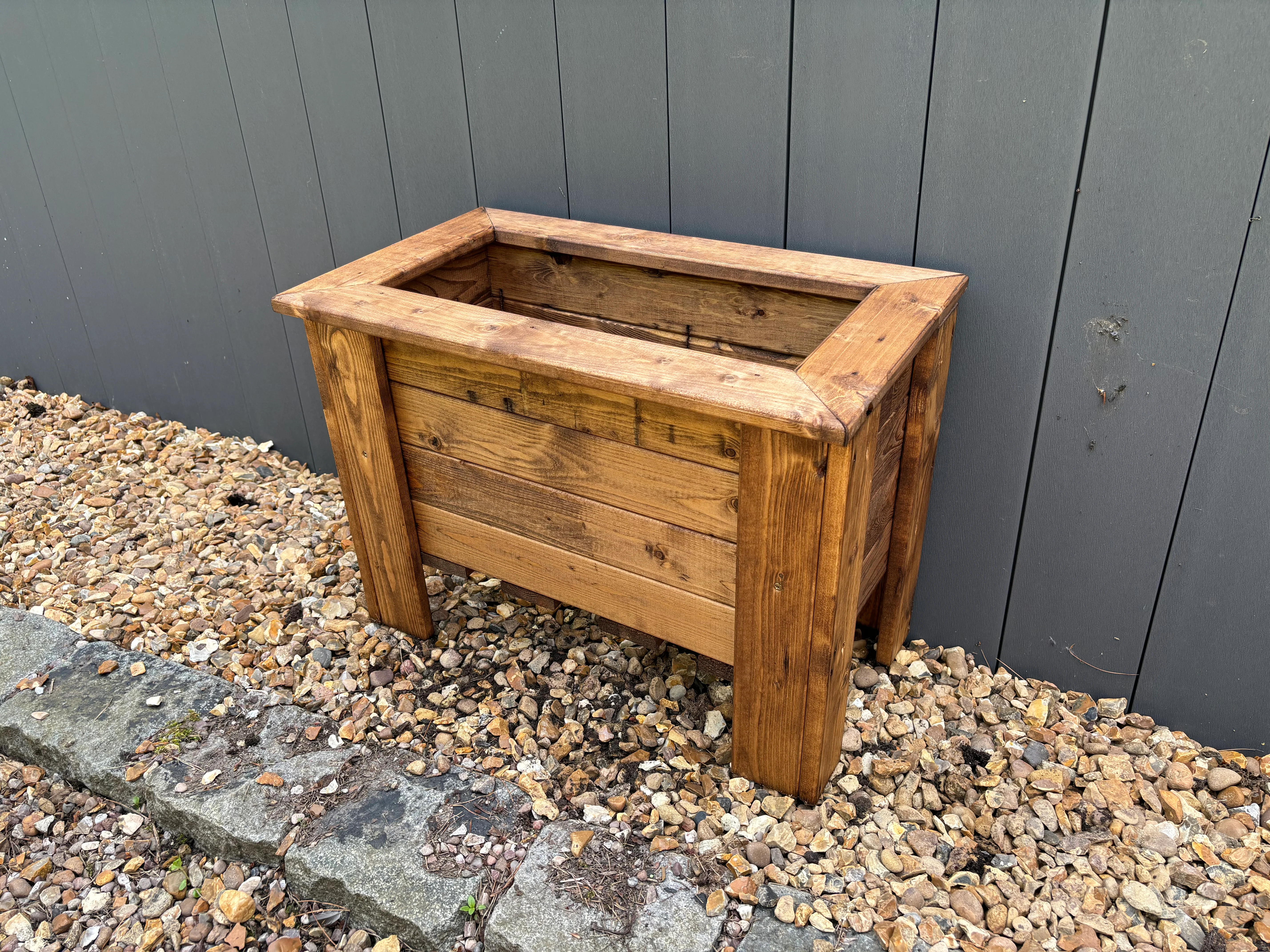 HB289 - Prestbury Raised Rectangular Trough Regular - Image 4