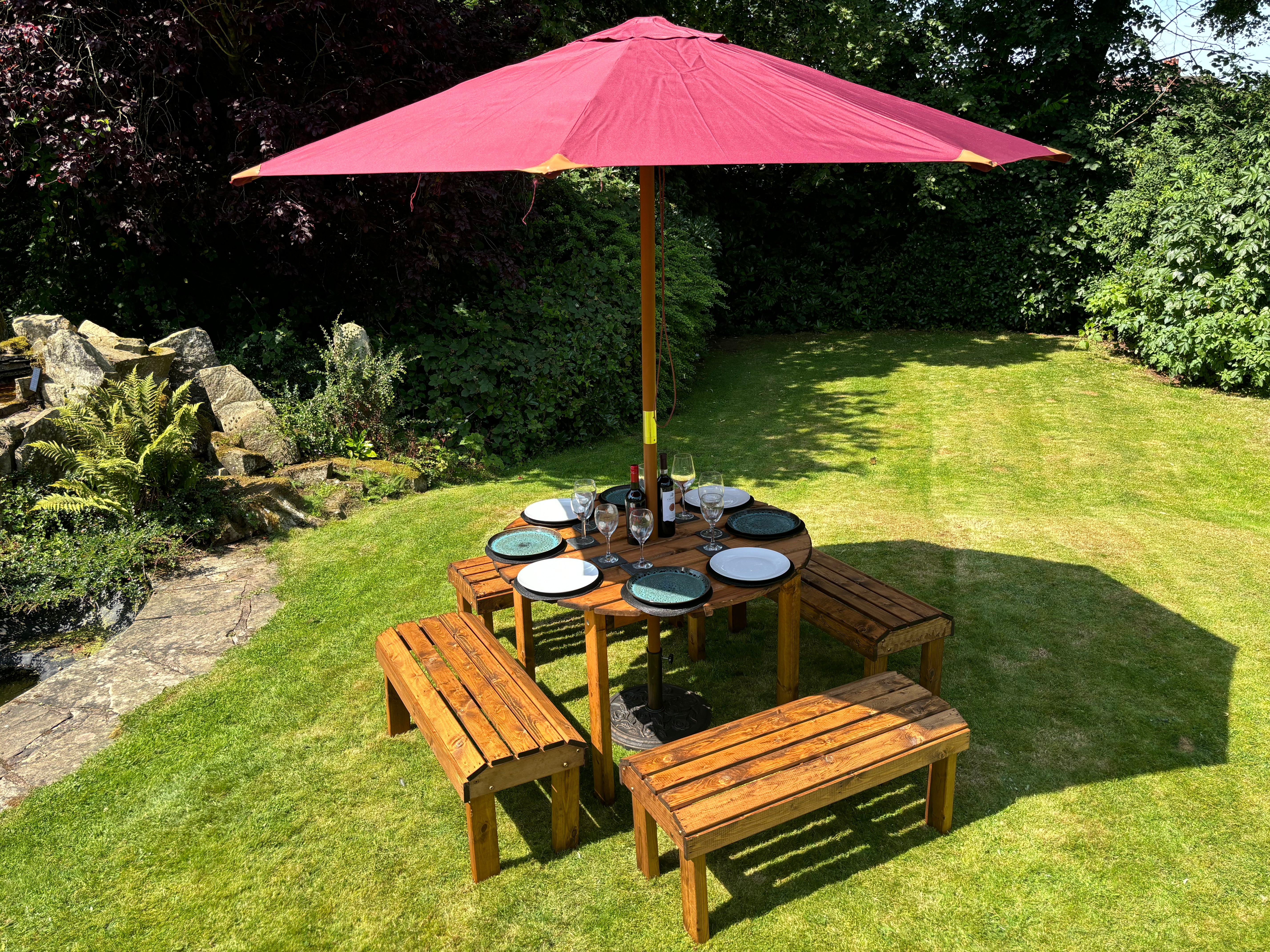 HB299 - Knights Eight Seat Round Table Set - Image 6