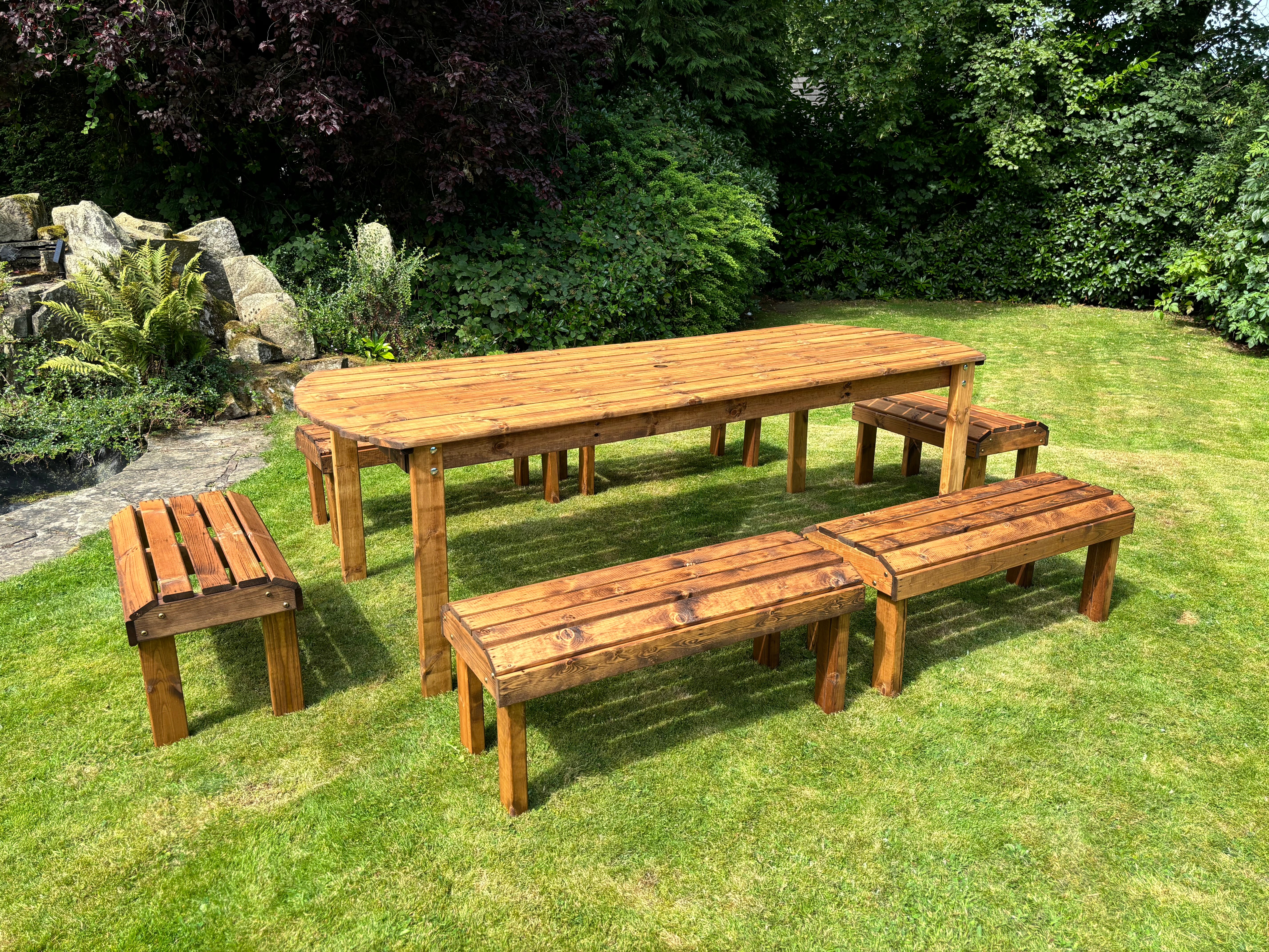 HB300 - Knights Ten Seater Table Set - Image 3