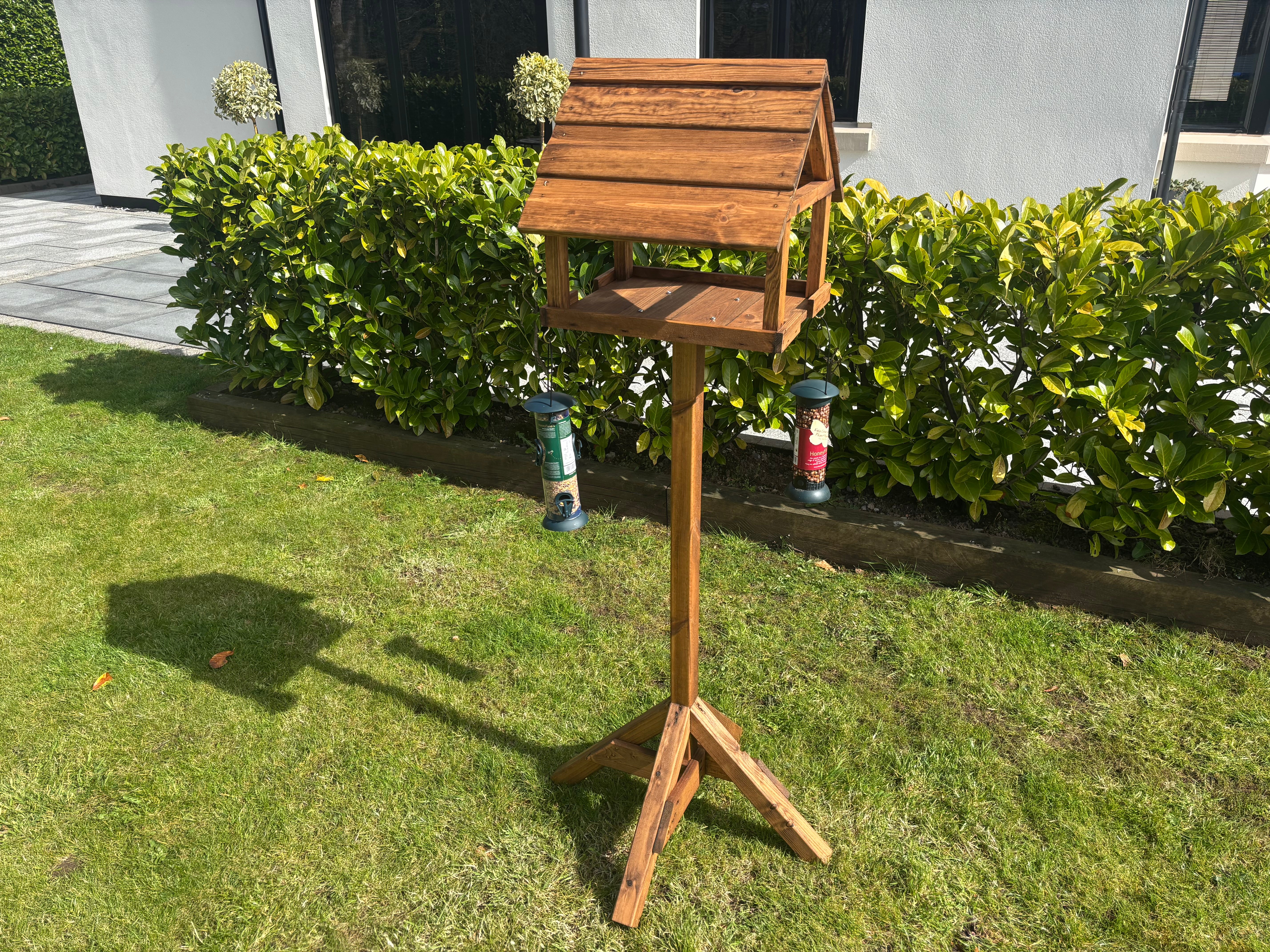 HB316 - Premium Extra Large Bird Feeding House - Image 7