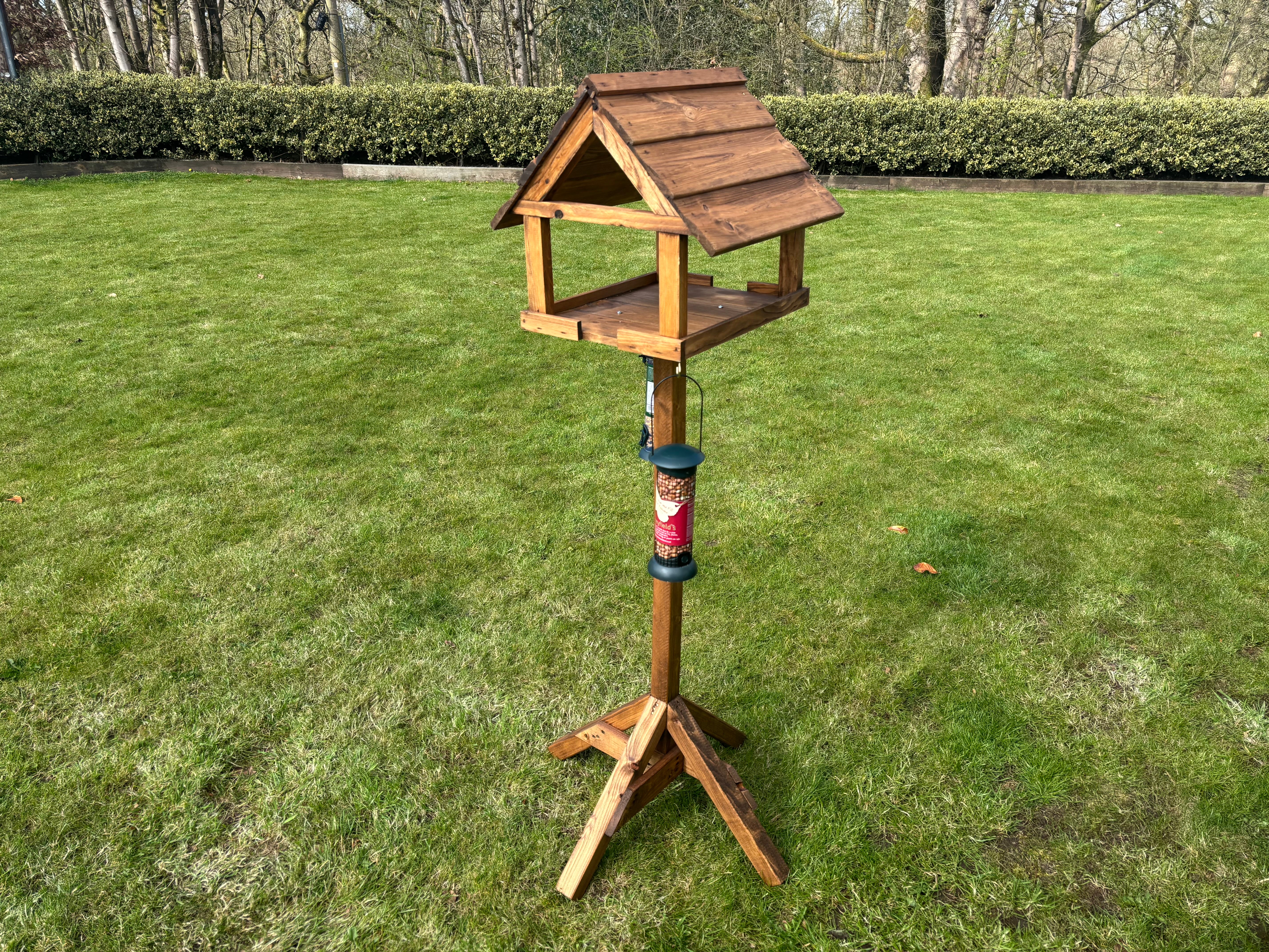 HB316 - Premium Extra Large Bird Feeding House - Image 8
